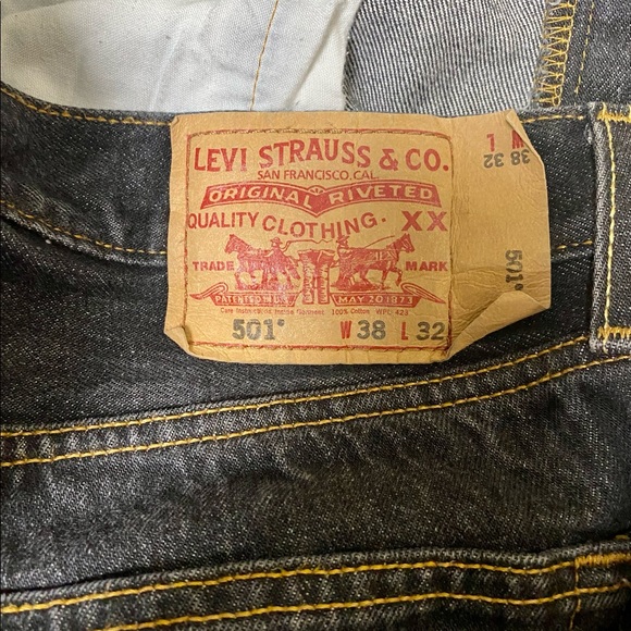 LEVI’S 501 Button Fly Straight Leg Blue Jeans Men's Size 38 x 32 Dark Wash Black - Picture 9 of 11